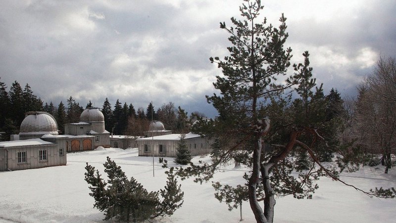 Sternwarte Sonneberg in Schneelandschaft