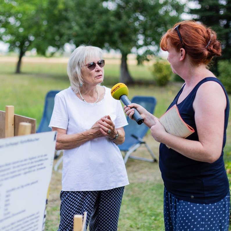 Steinhöfel's New Patron Hannegret Richter speaks in a radio interview