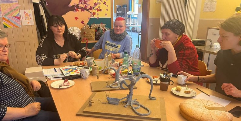 New Patrons of Eberswalde at the table with model of the water playground