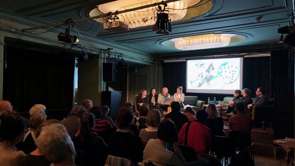 Filmvorstellung im Rahmen einer Veranstaltung der Neuen Auftraggeber in der Volksbühne in Berlin